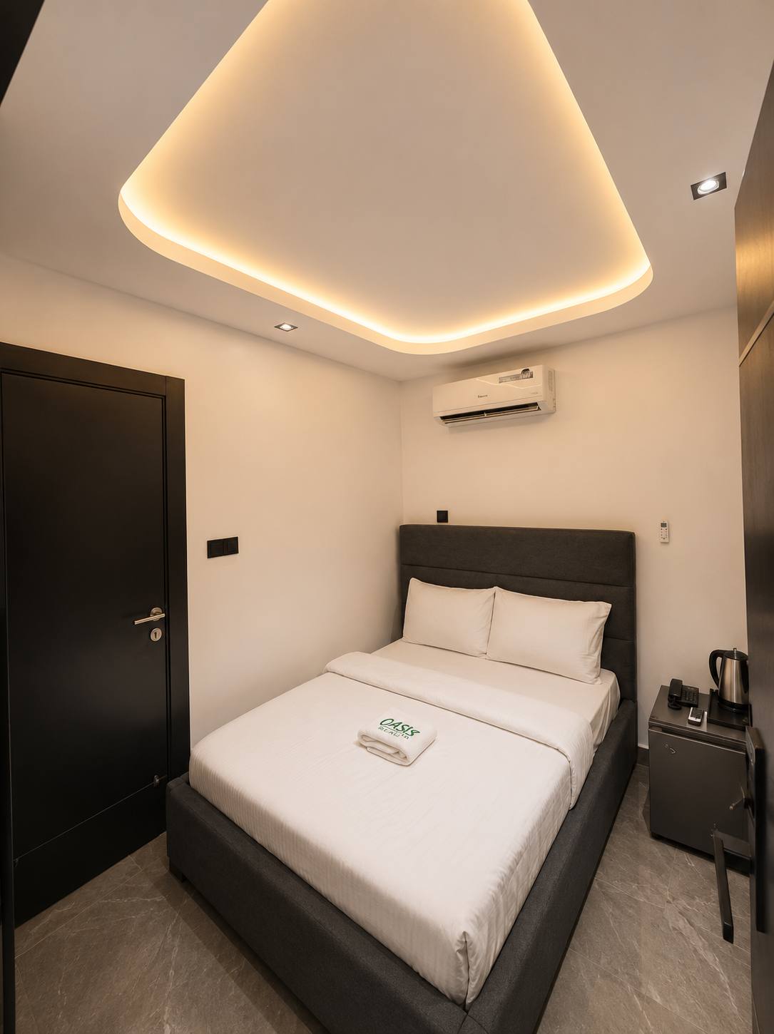 Room 302 — image 1