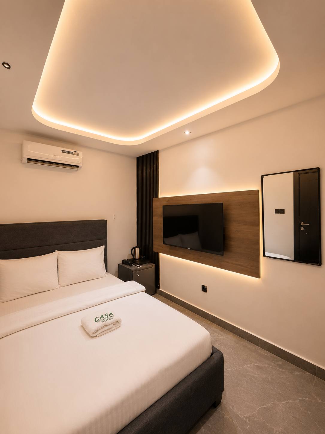 Room 302 — image 2