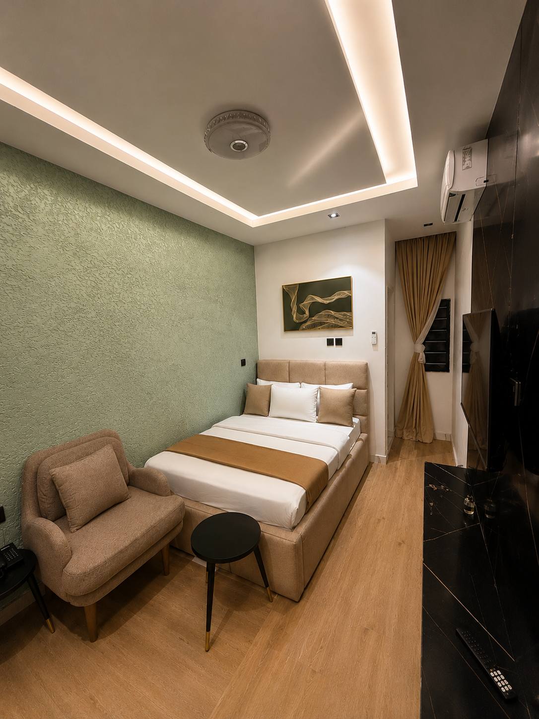 Room 103 — image 1