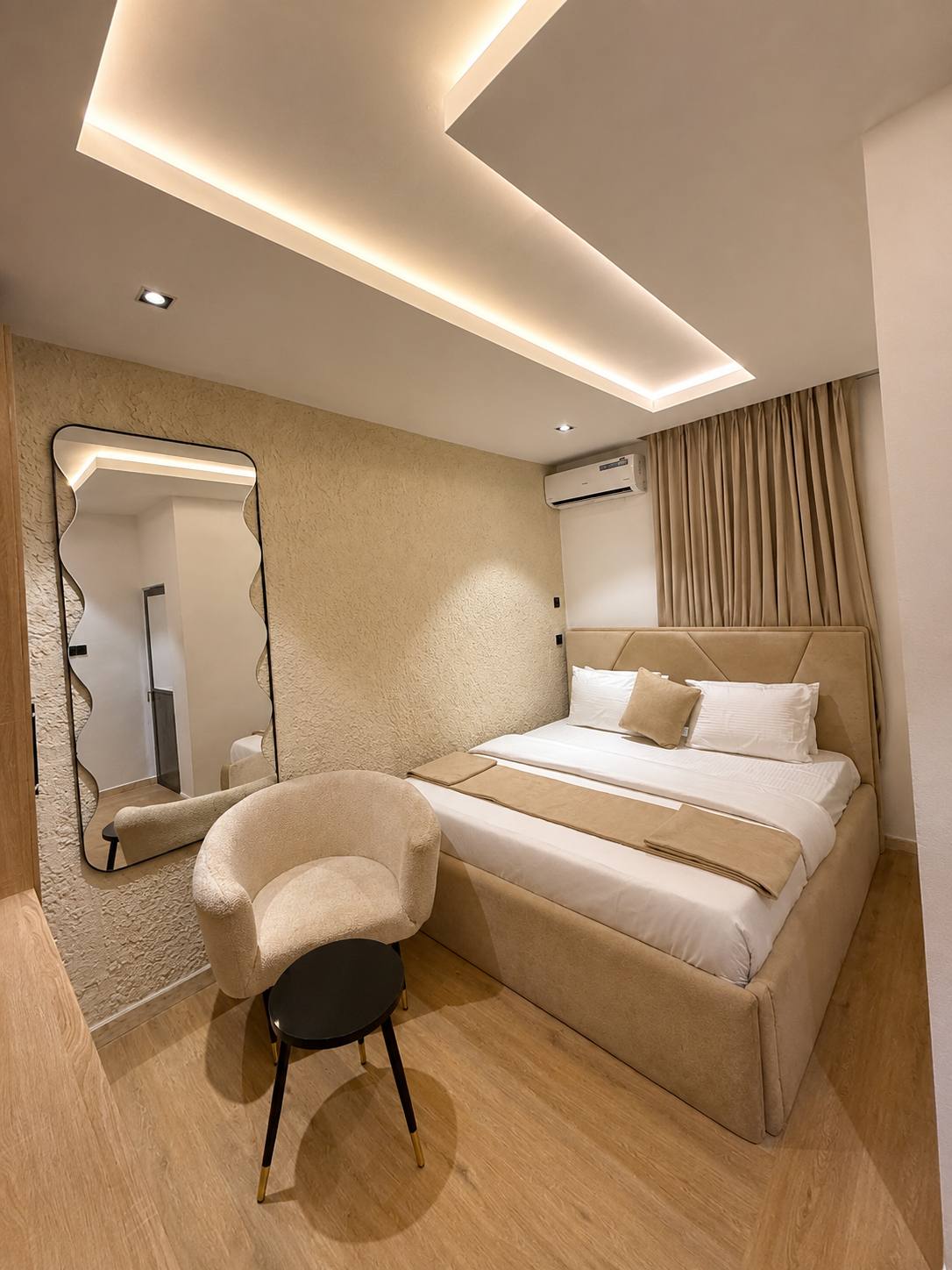 Room 106 — image 1